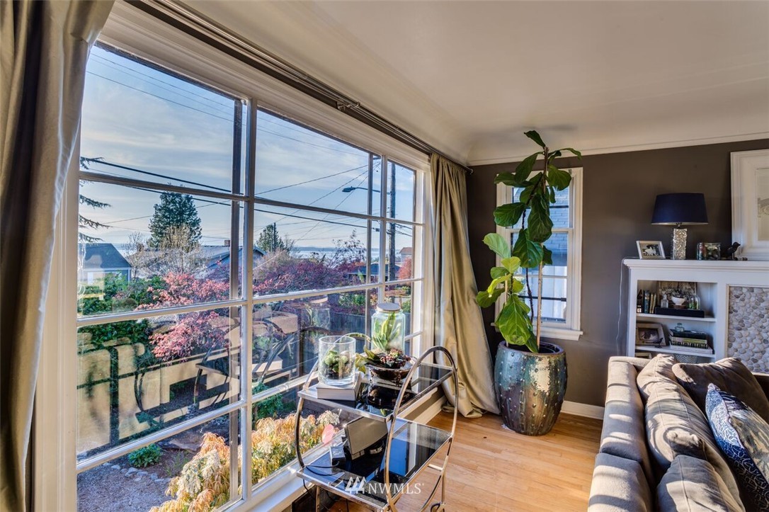 7512 California Avenue Southwest Seattle, WA 98136 - Photo 4 of 24 Gallery Image 4