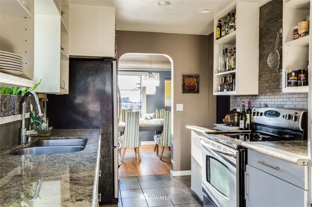 7512 California Avenue Southwest Seattle, WA 98136 - Photo 9 of 24 Gallery Image 9