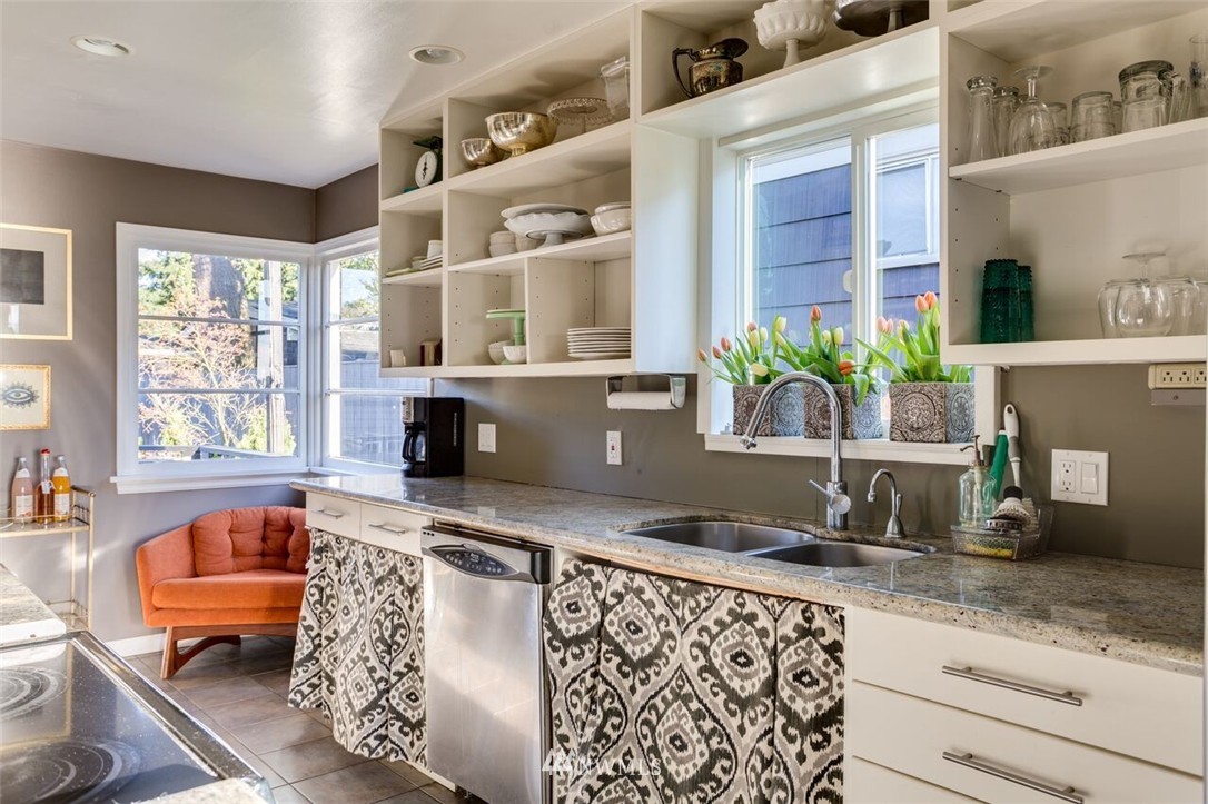 7512 California Avenue Southwest Seattle, WA 98136 - Photo 10 of 24 Gallery Image 10