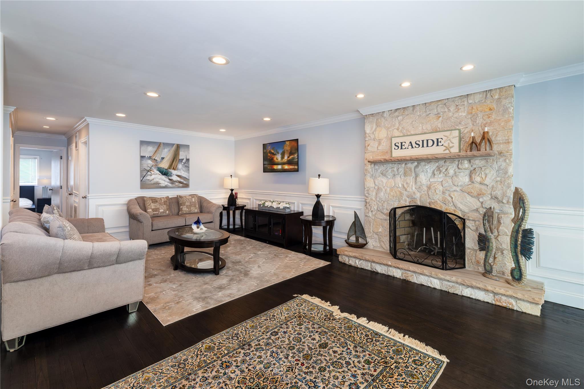 2590 Riverside Drive Wantagh, NY 11793 - Photo 17 of 27