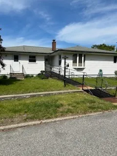 $1,600 | 10 Holland Street, Unit 2, Cranston, RI 02920
