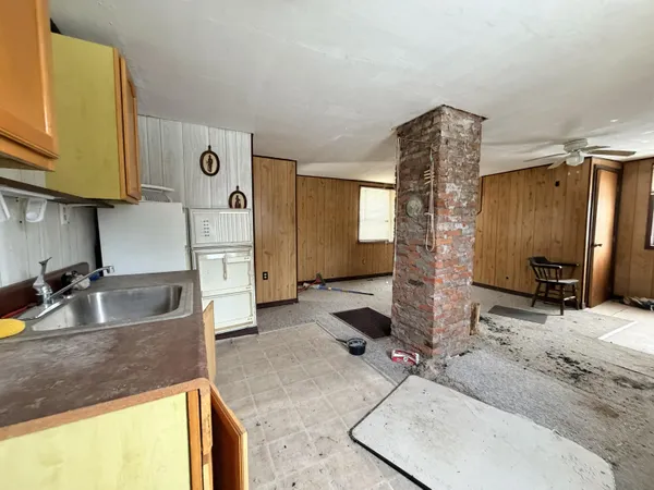 $55,000 | 33 Avenue Road, Garland, ME 04939