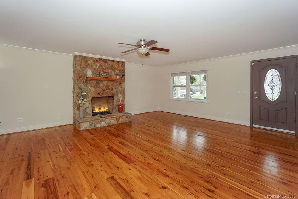 138 Mooreland Road Mooresville, NC 28117 - Photo 4 of 25