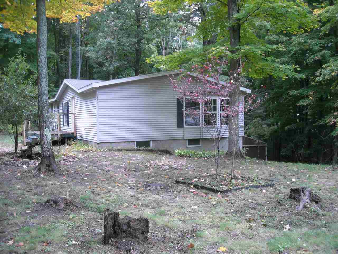 19355 Pleasantview Road Lake Ann, MI 49650 - Photo 2 of 35 1791347-1.JPG