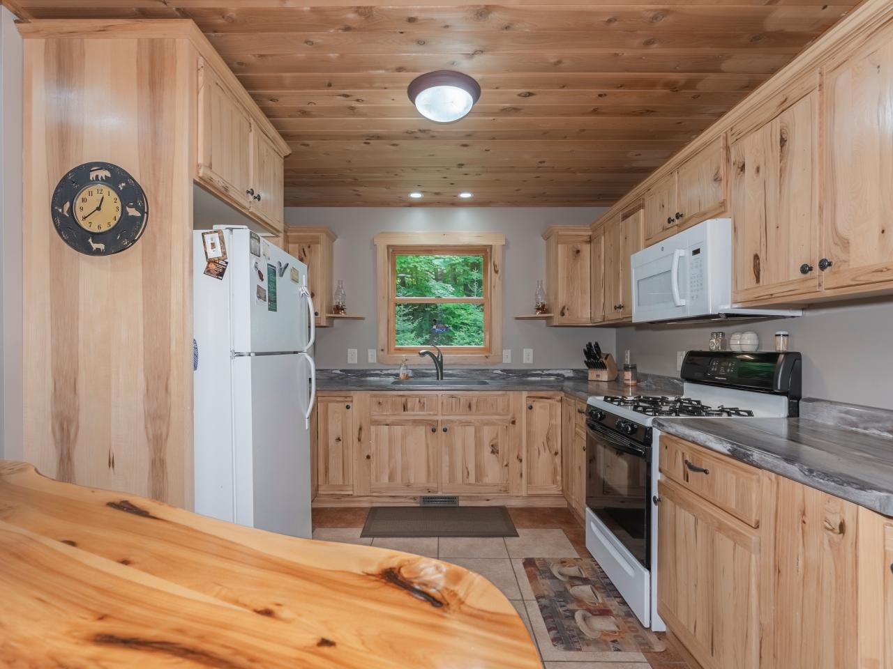 9496 Timber Wolf Road Presque Isle, WI 54557 - Photo 4 of 20 Gallery Image 4