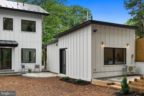 $1,295,000 | 906 Wade Avenue, Rockville, MD 20851