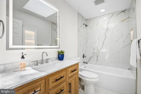 $549,000 | 1712 U Street Southeast, Washington, DC 20020