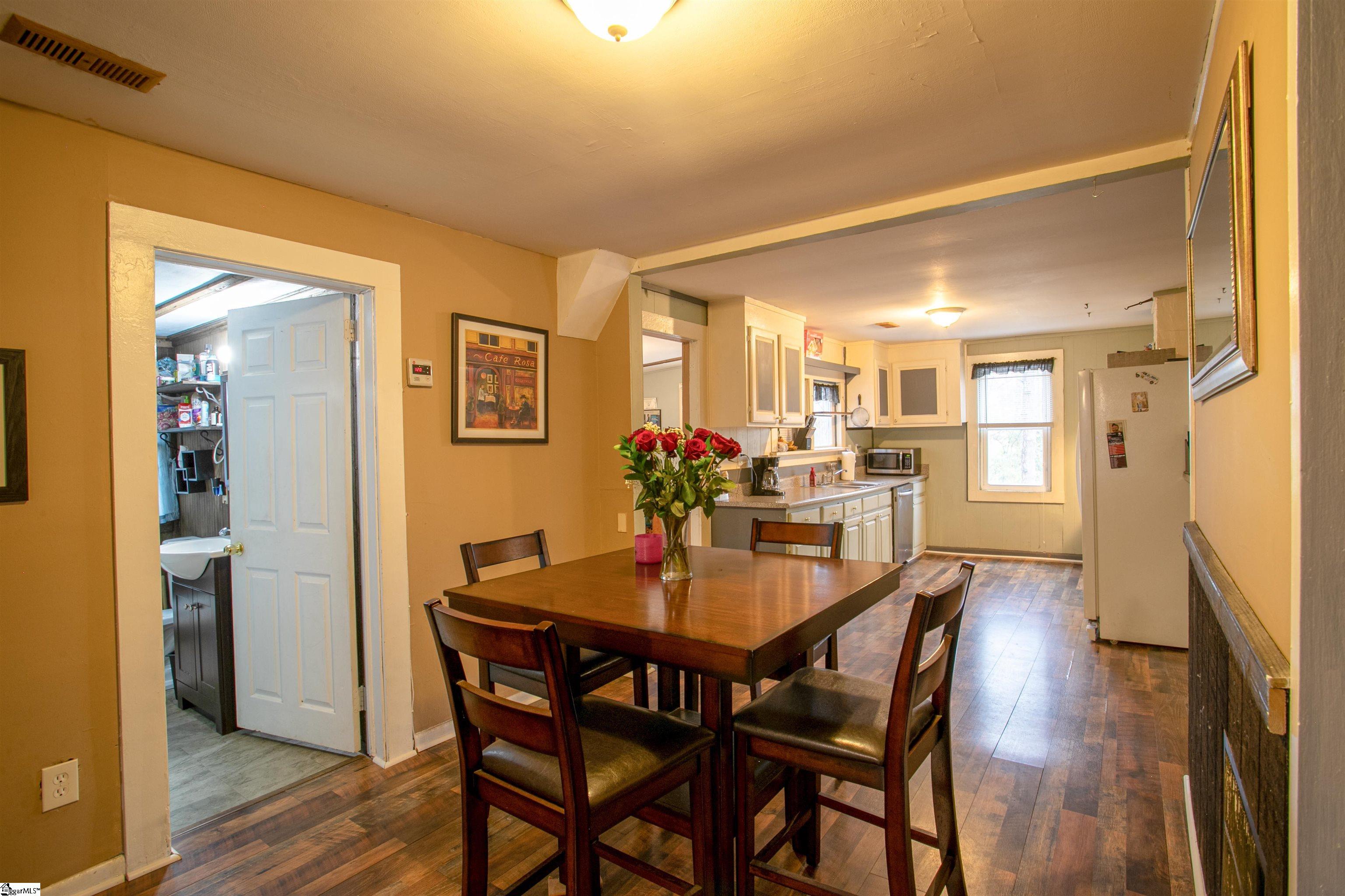 1227 Breazeale Road Easley, SC 29640 - Photo 11 of 19