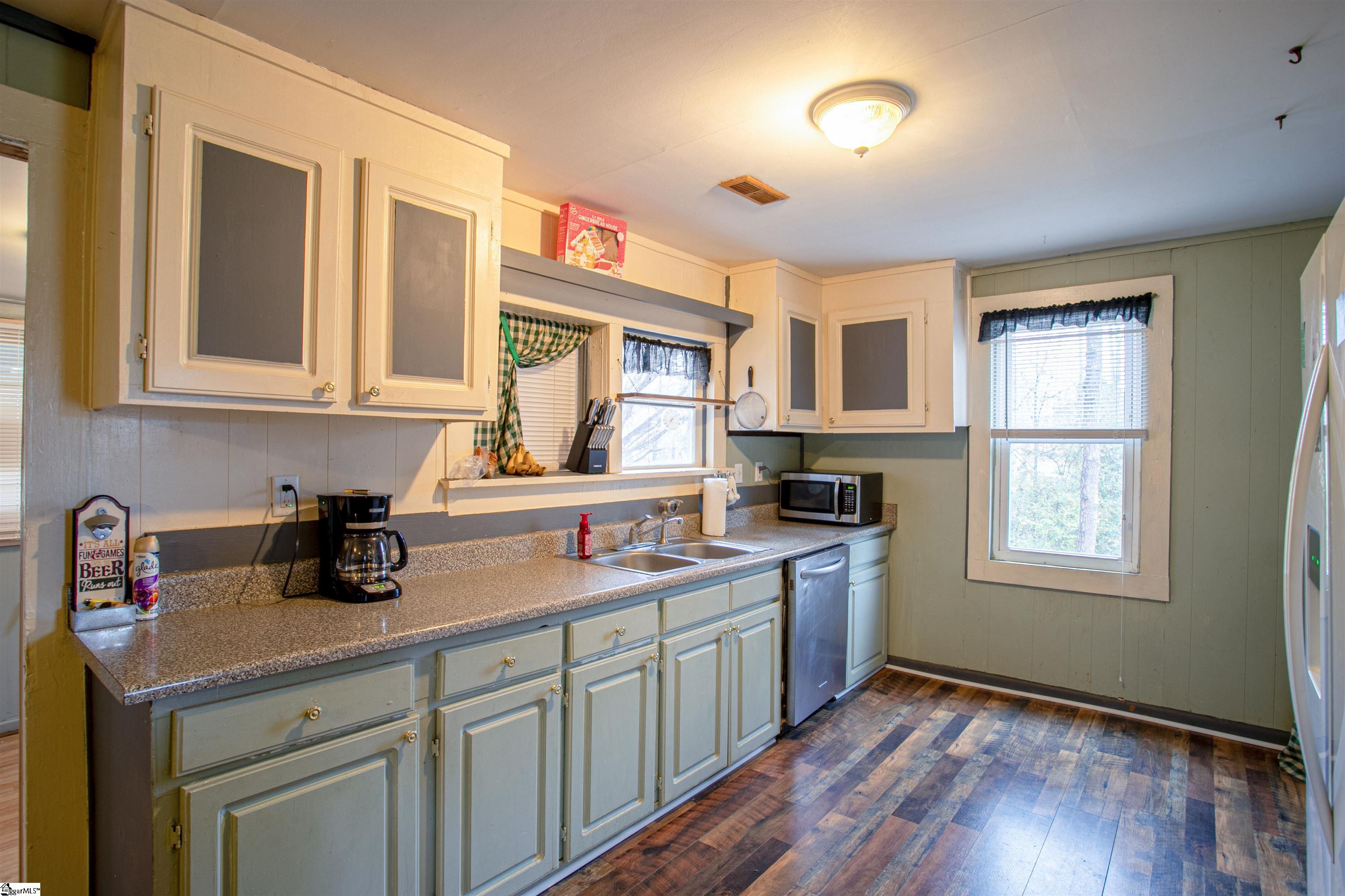 1227 Breazeale Road Easley, SC 29640 - Photo 7 of 19