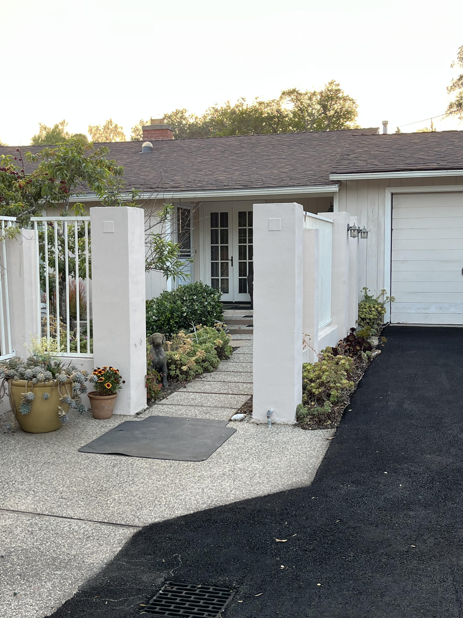 3930 Foothill Road Santa Barbara, CA 93110 - Photo 2 of 28 2) 72438-6a345b561906d