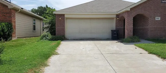 $2,100 | 1861 Sheffield Place, Fort Worth, TX 76112