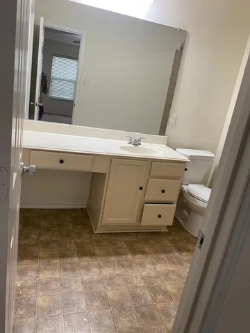 a view of utility room