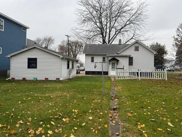 $114,900 | 2054 Crosat Street, LaSalle, IL 61301