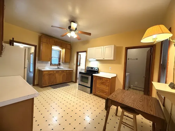 $114,900 | 2054 Crosat Street, LaSalle, IL 61301