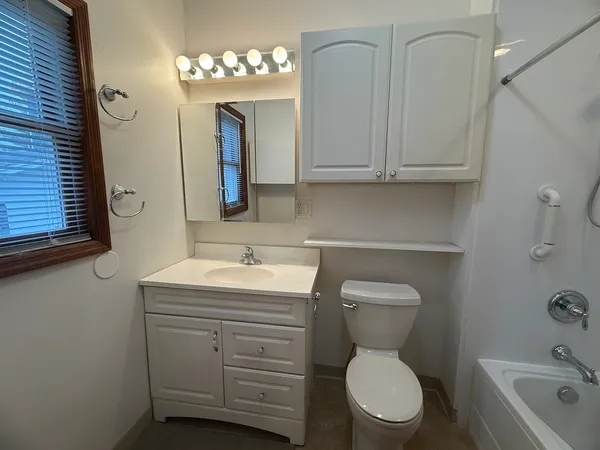 $114,900 | 2054 Crosat Street, LaSalle, IL 61301