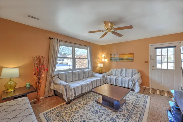 $229,896 | 195 Mary Court, Unit A, Bartlett, IL 60103