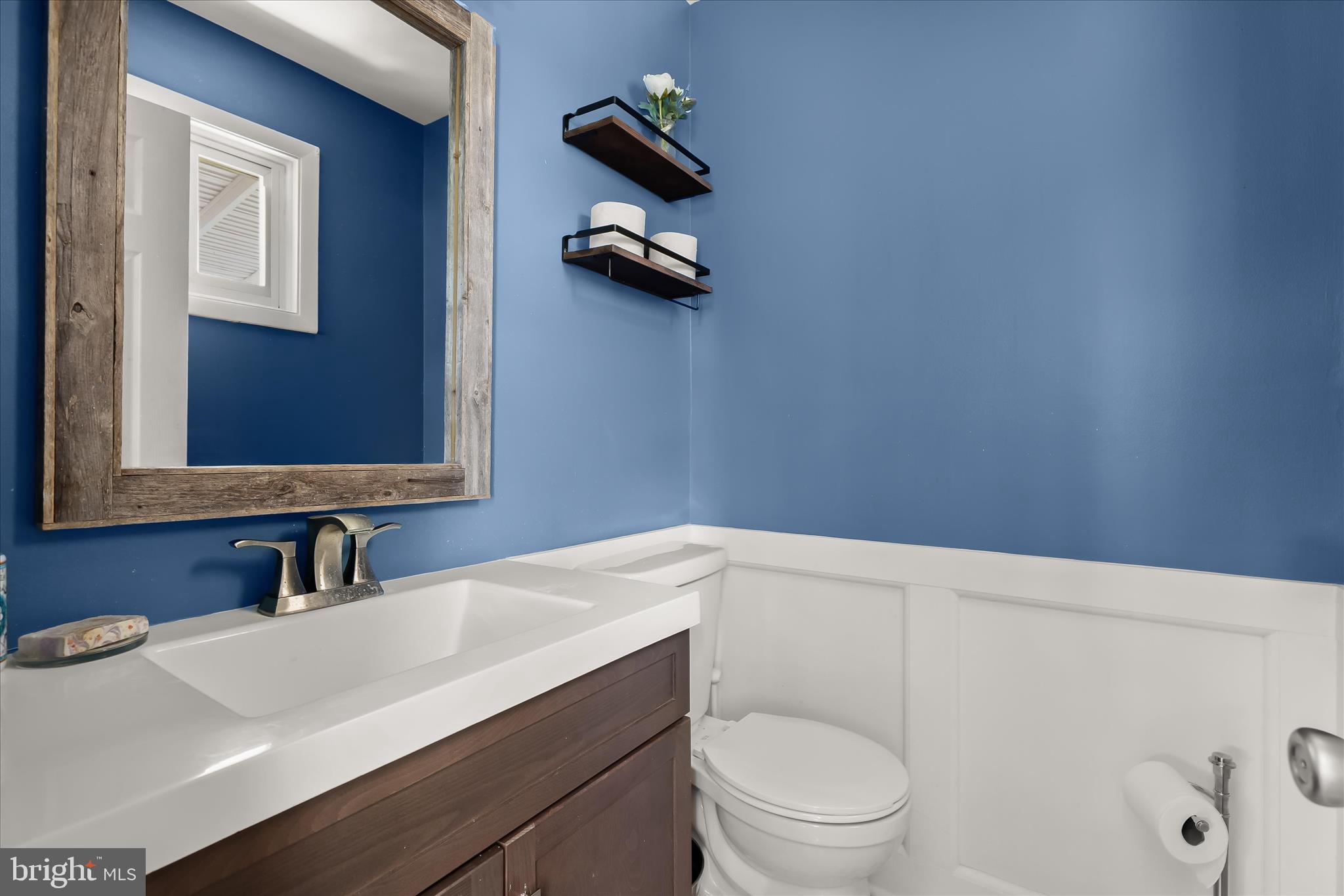 2325 Harford Hills Road Baltimore, MD 21234 - Photo 20 of 47 Primary En Suite Powder Room