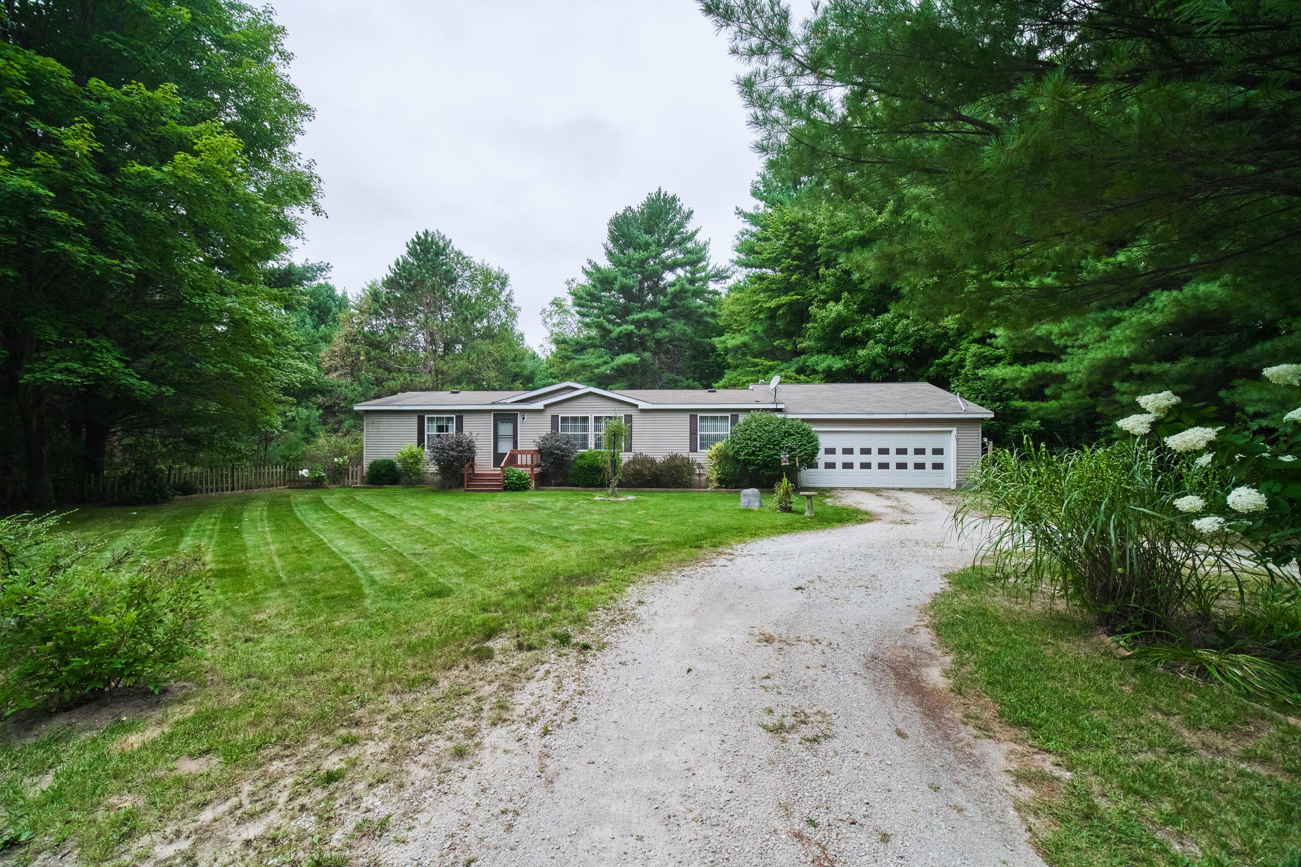 4825 North Weber Road Whitehall, MI 49461 - Photo 2 of 47 4825_N_Weber-42