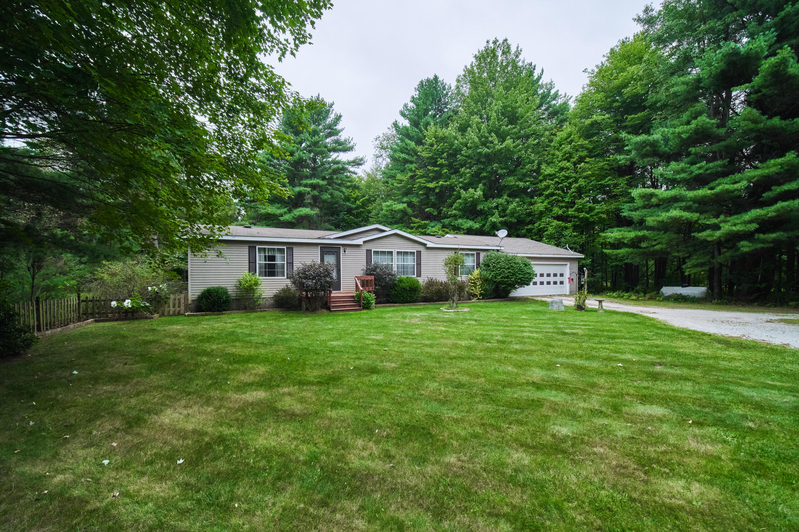 4825 North Weber Road Whitehall, MI 49461 - Photo 4 of 47 4825_N_Weber-45