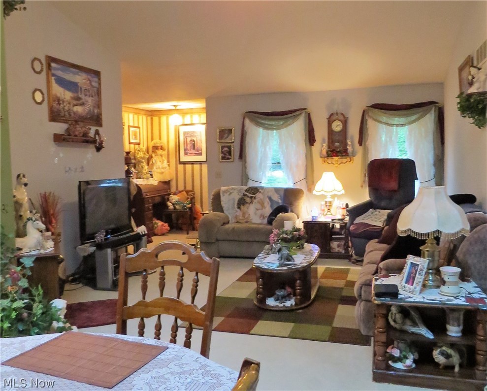 1045 Morningside Road Southeast Minerva, OH 44657 - Photo 8 of 17 Gallery Image 8