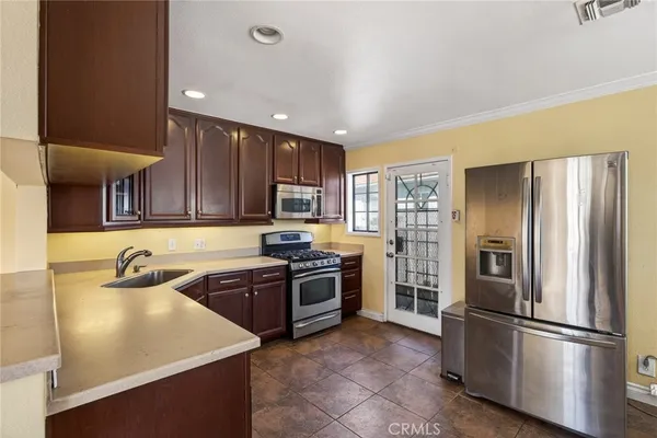 $849,999 | 5021 Brayton Avenue, Long Beach, CA 90807