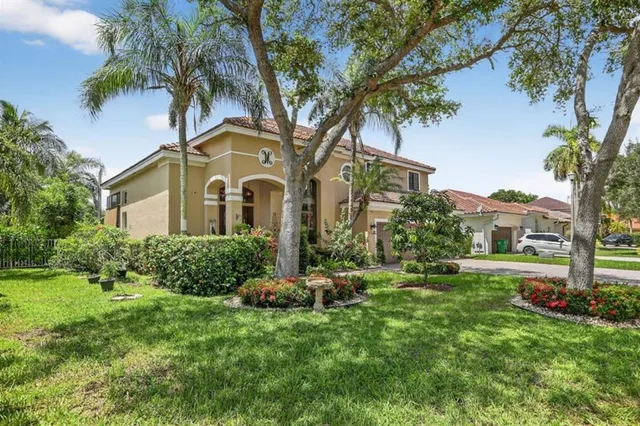 $899,988 | 5340 Northwest 103rd Way, Coral Springs, FL 33076