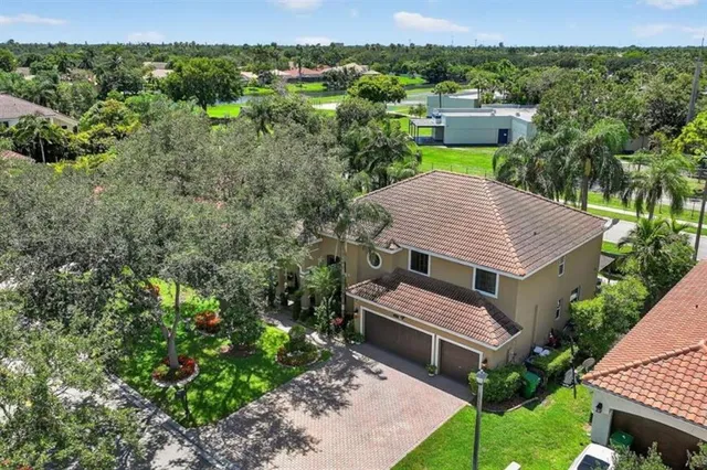 $899,988 | 5340 Northwest 103rd Way, Coral Springs, FL 33076