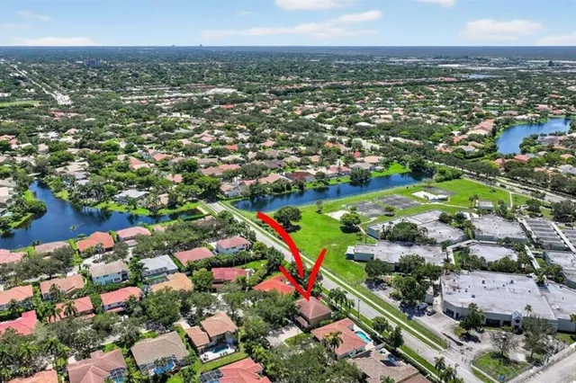 $899,988 | 5340 Northwest 103rd Way, Coral Springs, FL 33076