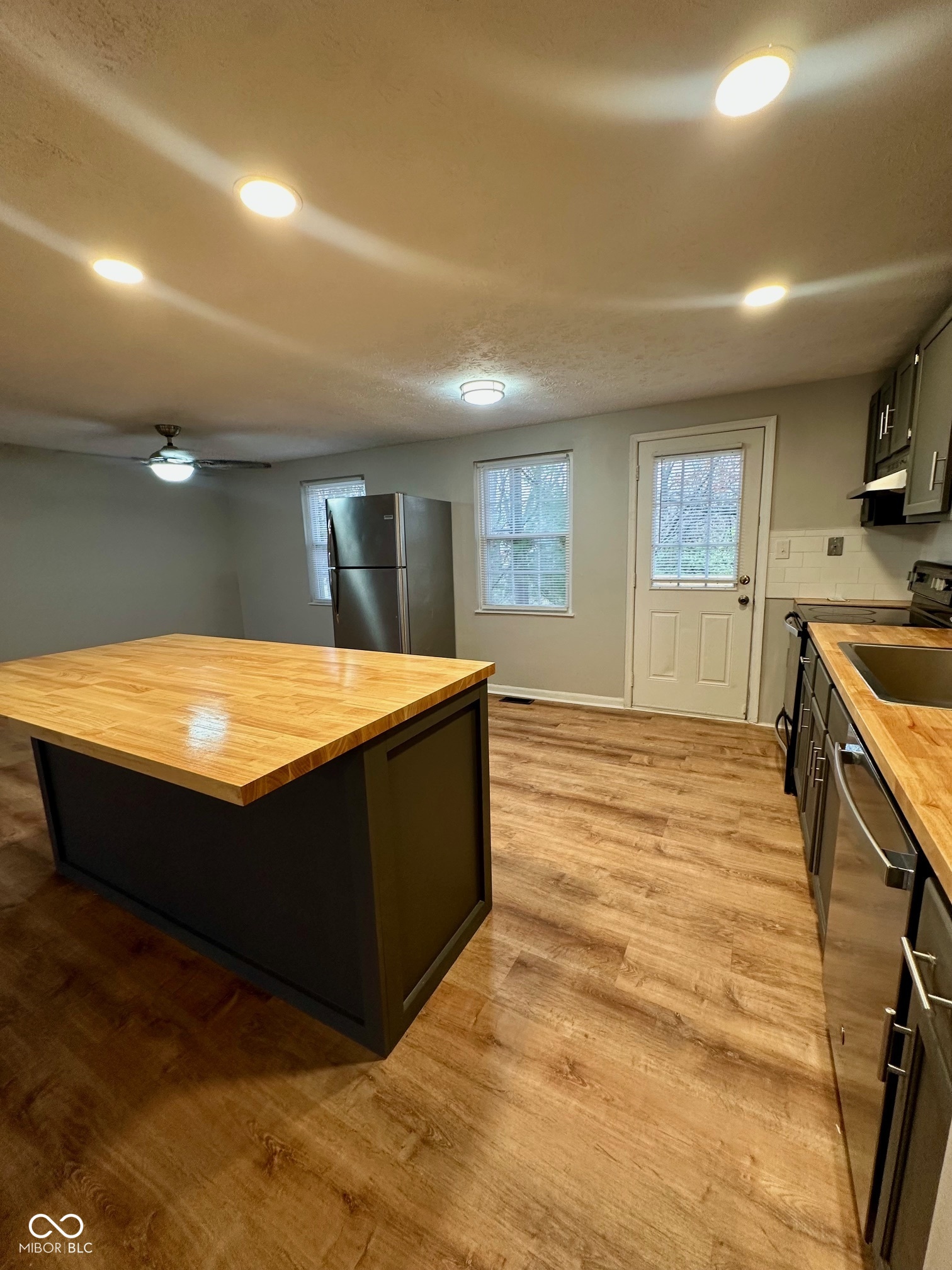 5847 Lakeland Drive Indianapolis, IN 46220 - Photo 5 of 15