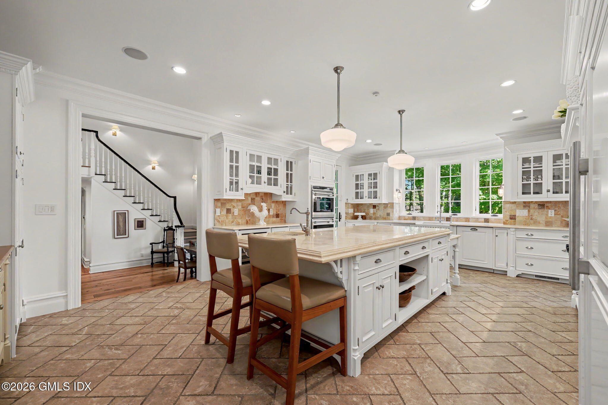 27 Locust Road Greenwich, CT 06831 - Photo 8 of 39 72-web-or-mls-27-locust-rd