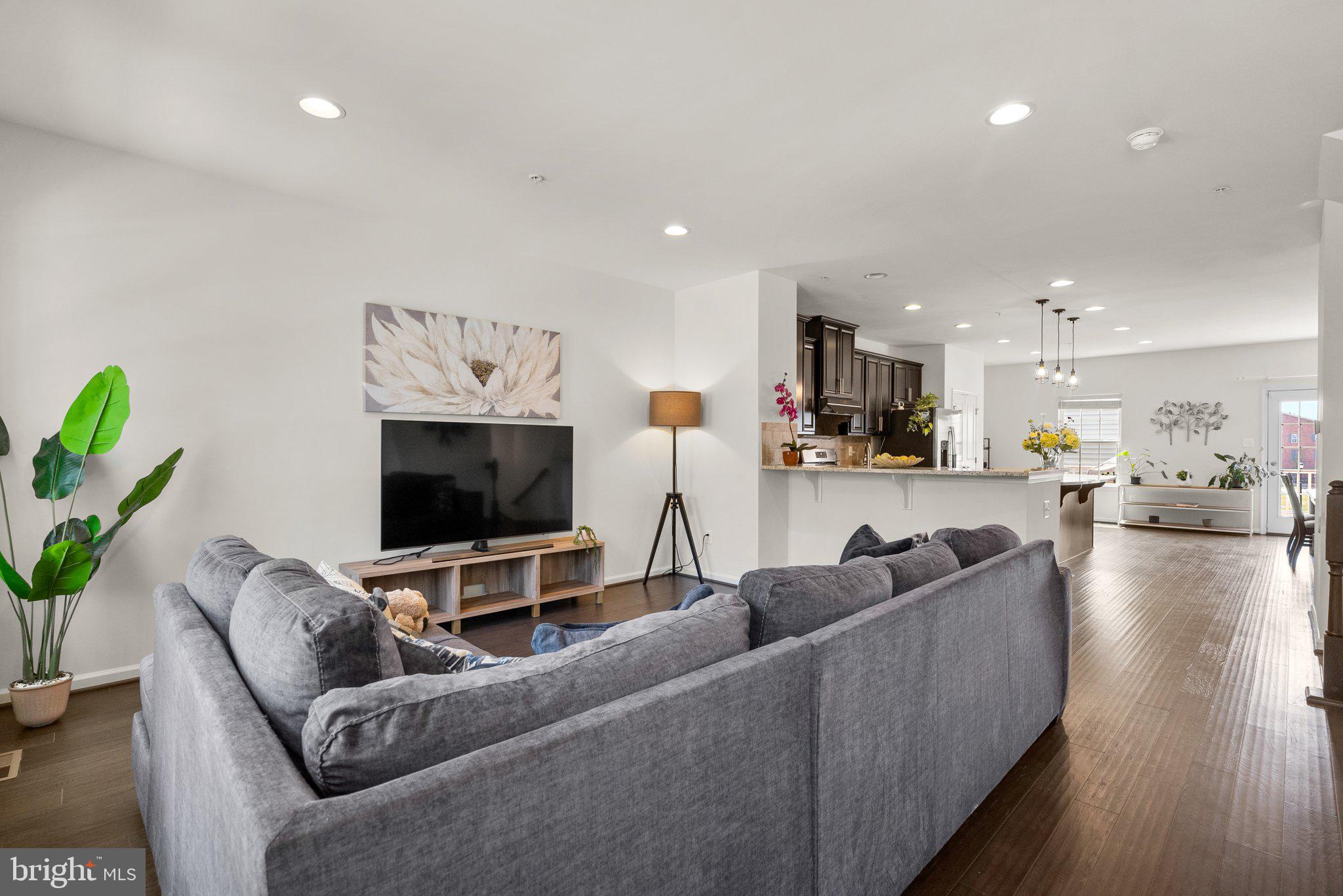 14305 Ridge View Lane Laurel, MD 20707 - Photo 3 of 41