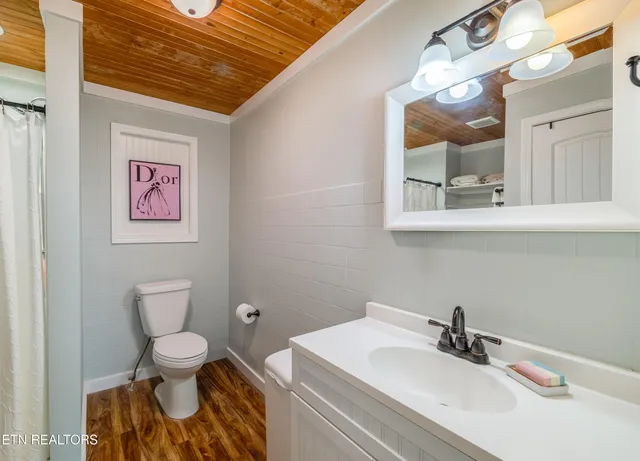 $1,350,000 | 511 Windlass Road, Knoxville, TN 37934