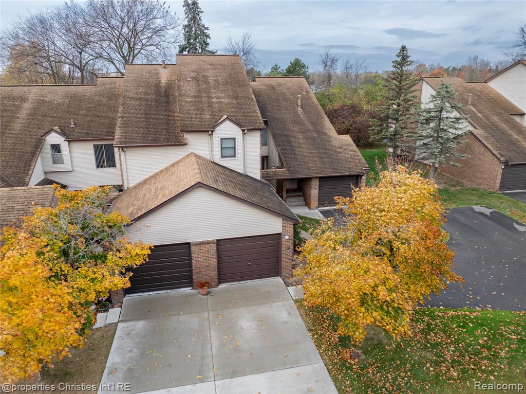 6600 Ridgefield Circle West Bloomfield, MI 48322 - Photo 18 of 22
