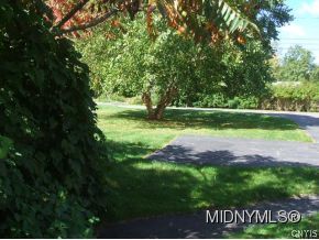 448 Elmhurst Road Utica, NY 13502 - Photo 4 of 12 Gallery Image 4