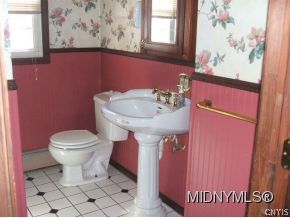 448 Elmhurst Road Utica, NY 13502 - Photo 10 of 12 Gallery Image 10