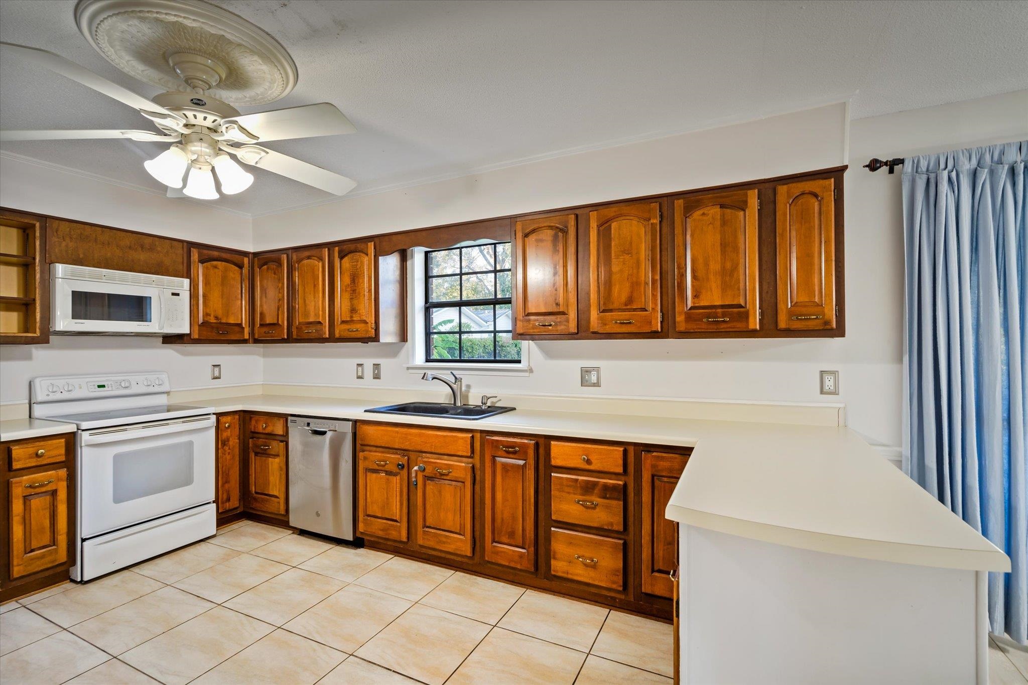 418 West Berry Avenue Foley, AL 36535 - Photo 8 of 32