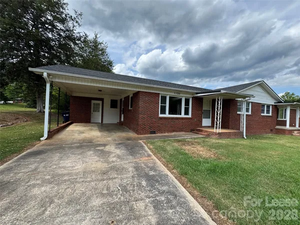 $1,325 | 1125 Dallas Stanley Highway, Dallas, NC 28034