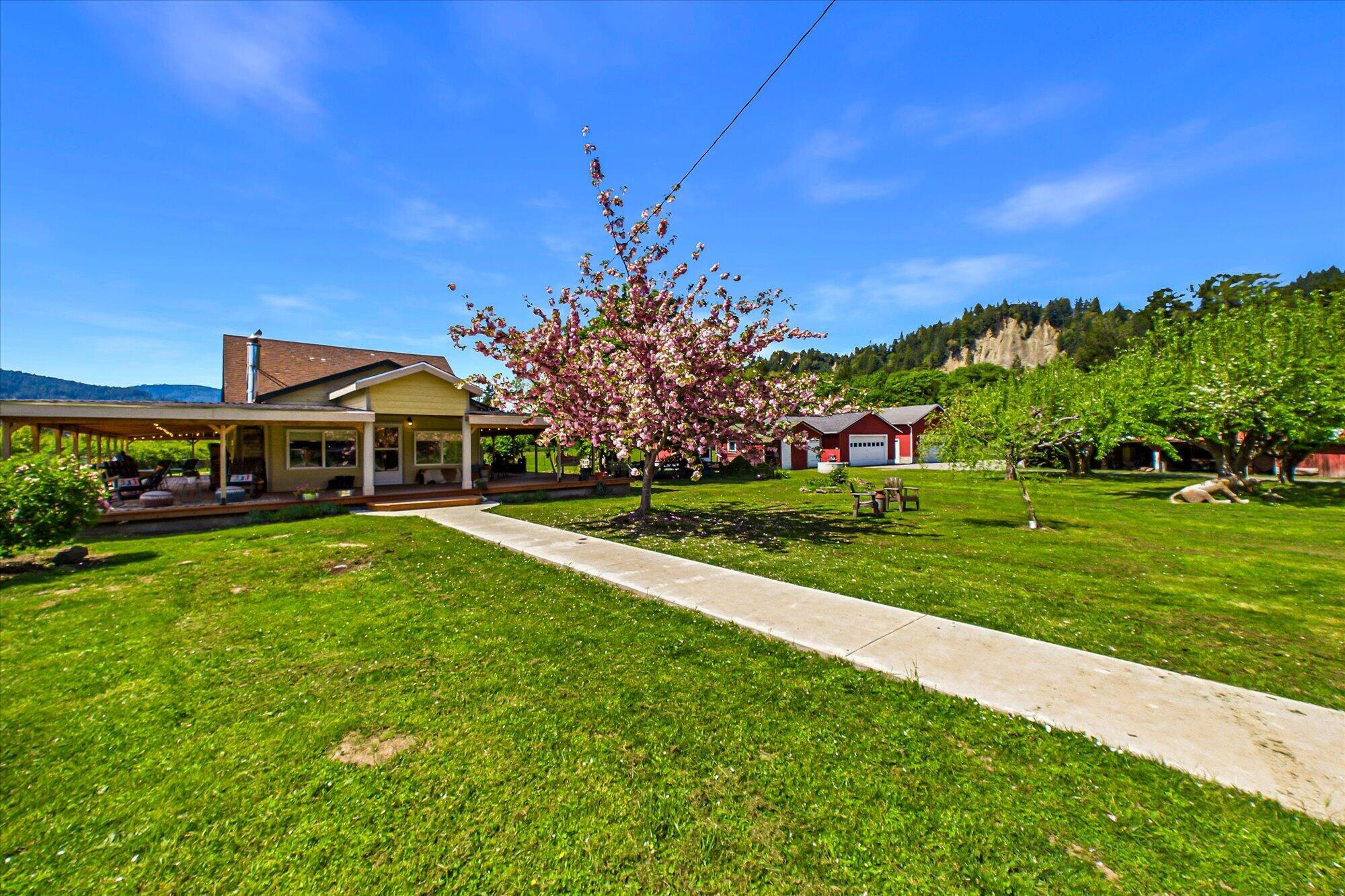 218 Tierney Road Redcrest, CA 95569 - Photo 5 of 63