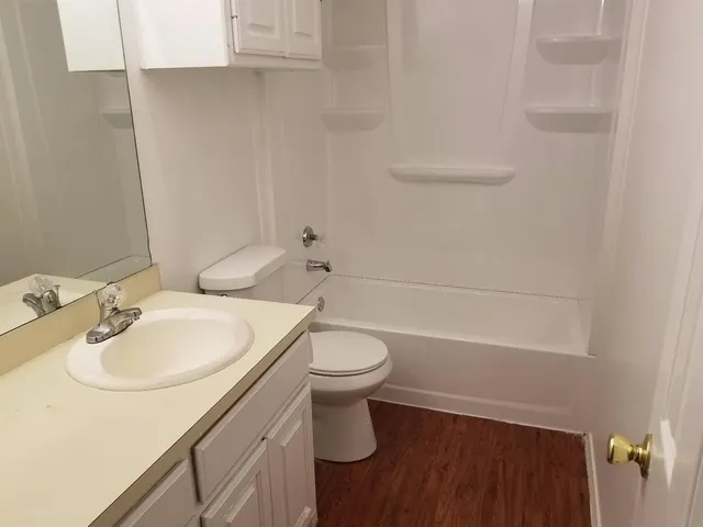 $950 | 1909 South Loop 289, Lubbock, TX 79423