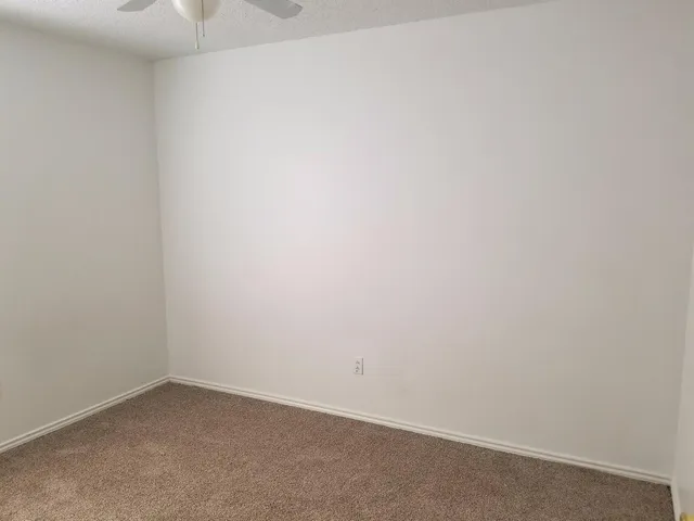 $950 | 1909 South Loop 289, Lubbock, TX 79423