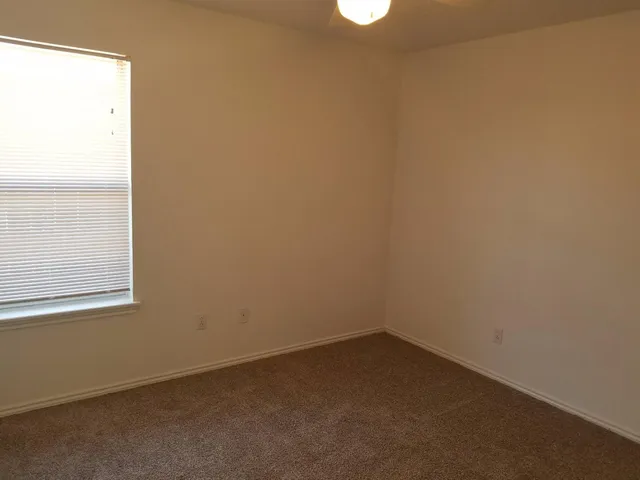 $950 | 1909 South Loop 289, Lubbock, TX 79423