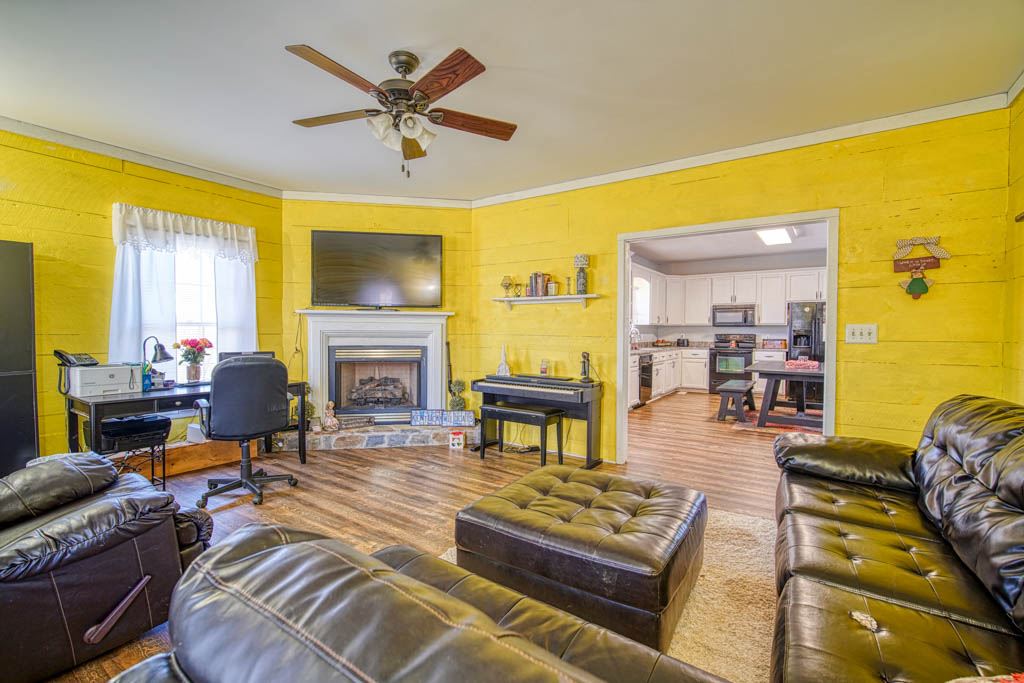 325 Rainbow Lake Road Boiling Springs, SC 29316 - Photo 9 of 36 Gallery Image 9