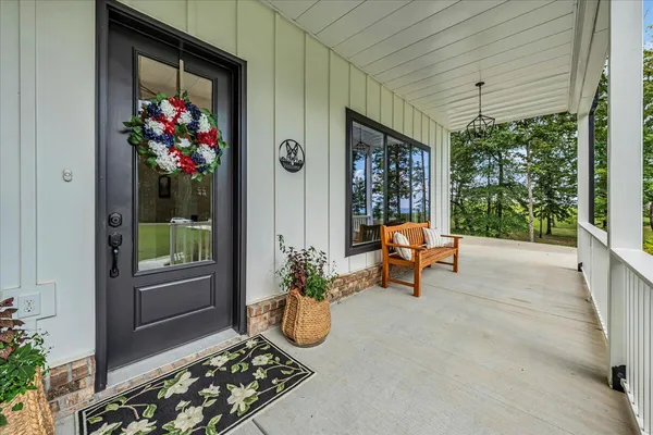 $875,000 | 415 River Bluffs Drive, Jasper, TN 37347