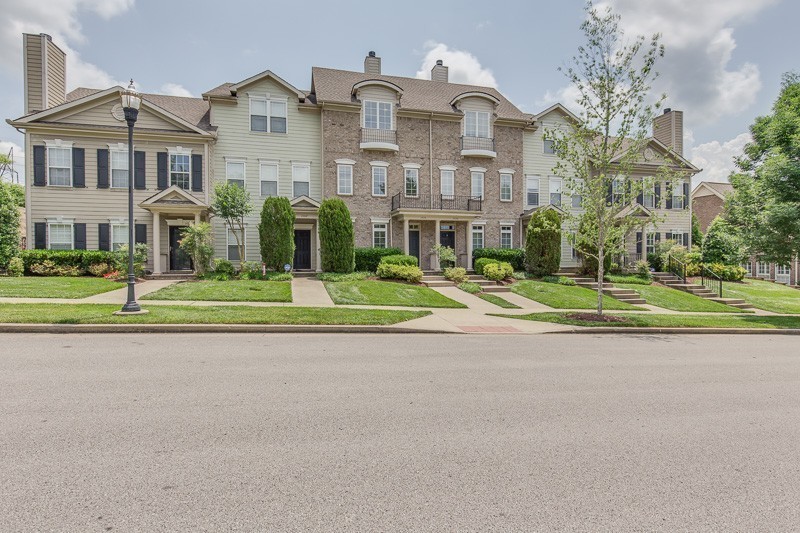 1434 Burnside Drive Franklin, TN 37067 - Photo 3 of 30