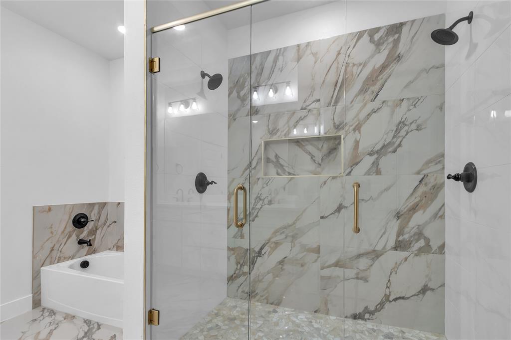 112 L B J Ranch Road Trinidad, TX 75163 - Photo 19 of 31 Tub andplus walk in shower