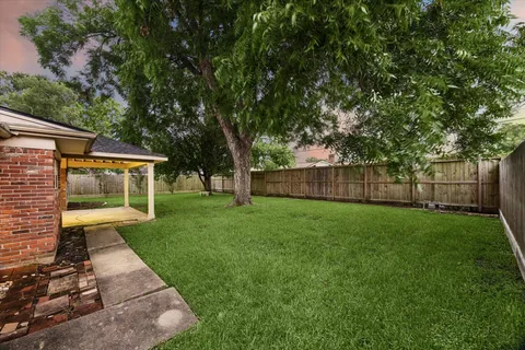 $545,000 | 2910 Freshmeadows Drive, Houston, TX 77063