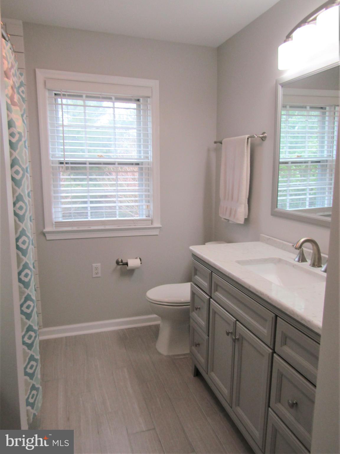 2273 Hudson Road Cambridge, MD 21613 - Photo 33 of 51 Upstairs Bathroom - Newly Renovated