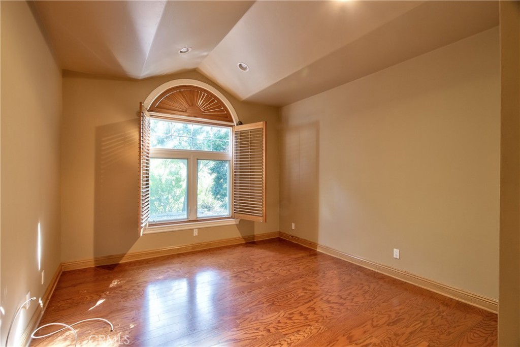 46341 El Prado Road Temecula, CA 92590 - Photo 17 of 52 an empty room with windows
