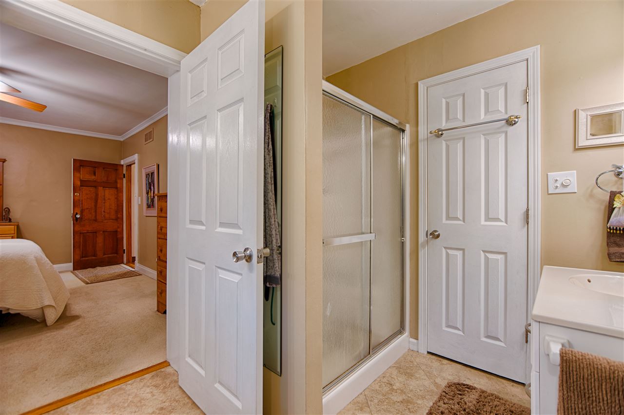 6501 Newburgh Road Evansville, IN 47715 - Photo 17 of 31 Gallery Image 17