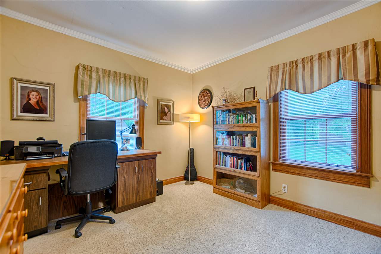 6501 Newburgh Road Evansville, IN 47715 - Photo 18 of 31 Gallery Image 18
